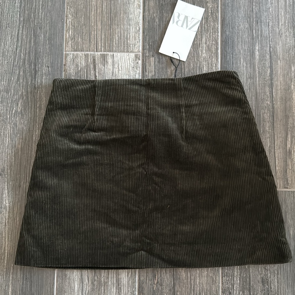 ZARA Corduroy Mini Skirt | Dark Olive Green | Size XS | NWT - Picture 2 of 3